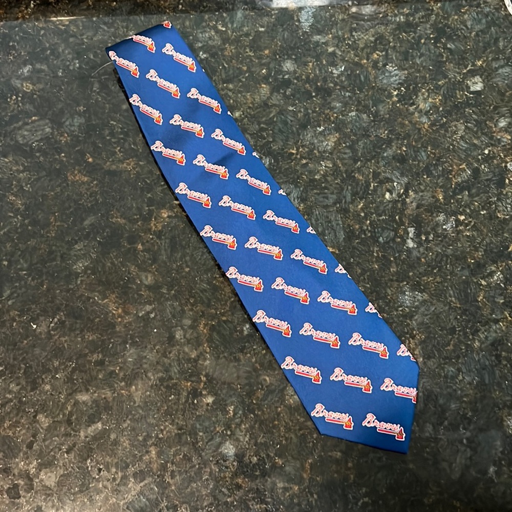 ATLANTA BRAVES VINTAGE MEN'S TIE like New